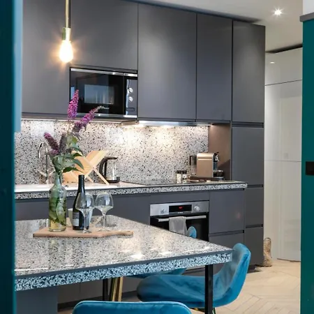 Astoria An Urban Aix-les-Bains