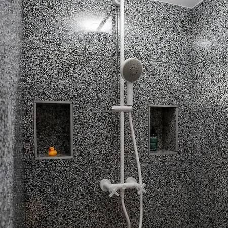 Astoria An Urban * Aix-les-Bains