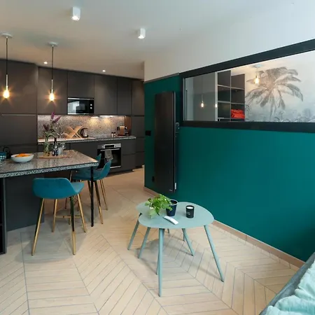 Astoria An Urban * Aix-les-Bains