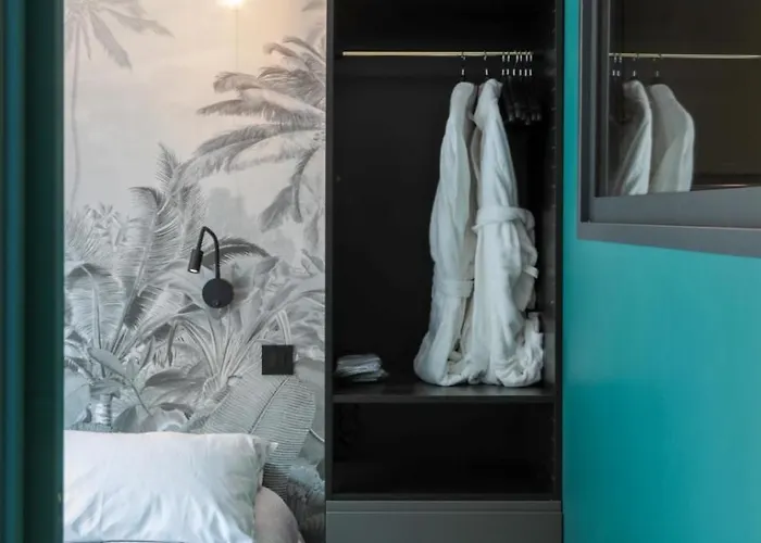 Astoria An Urban إيكس ليه با