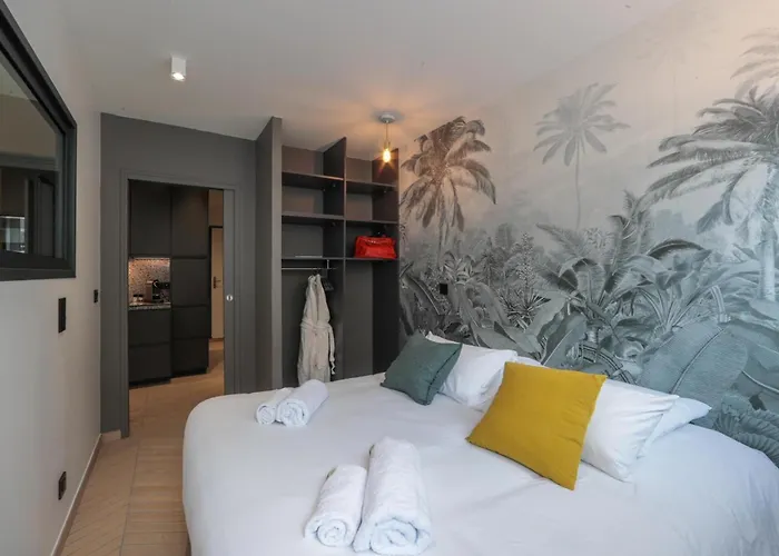 Astoria An Urban إيكس ليه با