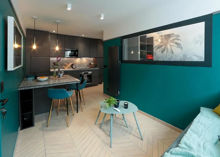 Astoria An Urban * Aix-les-Bains